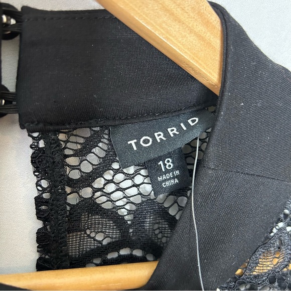 Torrid Black Lace Mock Neck Skater Midi Dress size 18 - Picture 5 of 9